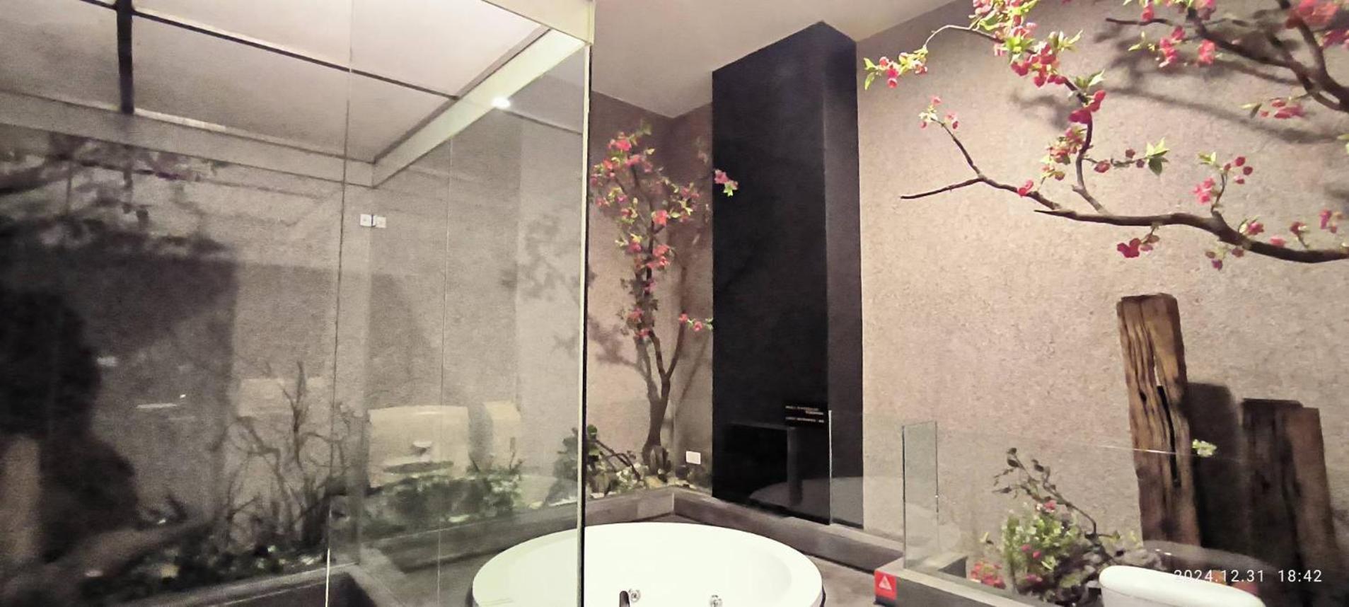 Shantis Motel Chiayi Buitenkant foto