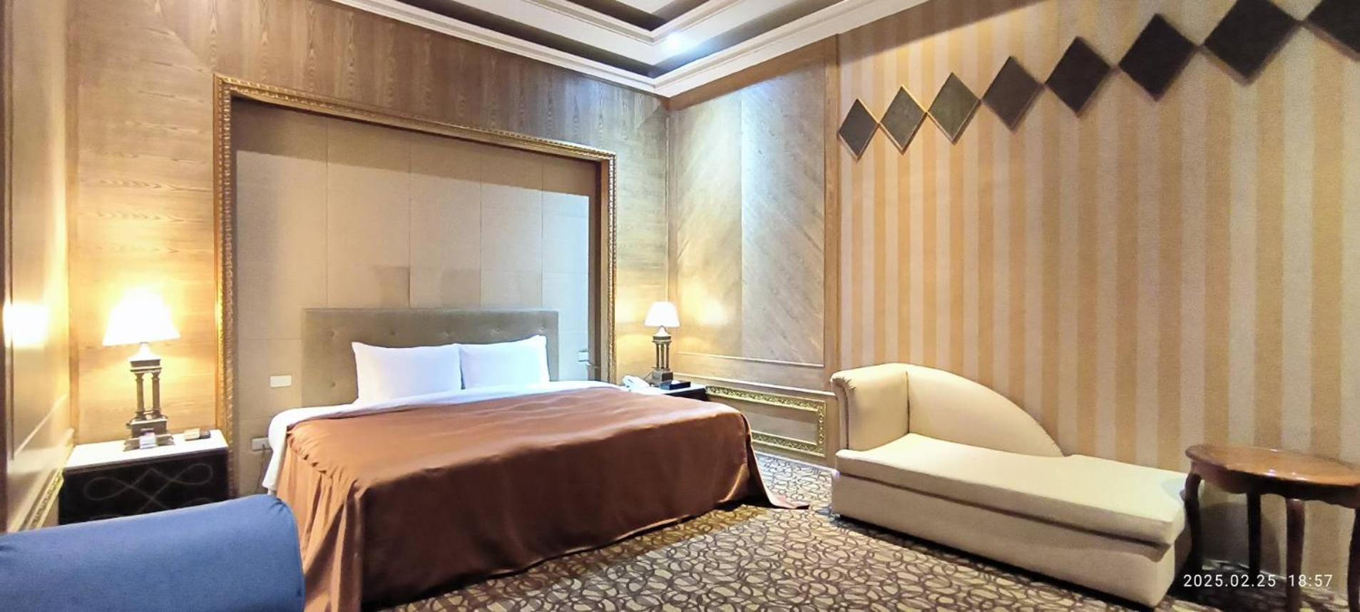 Shantis Motel Chiayi Buitenkant foto