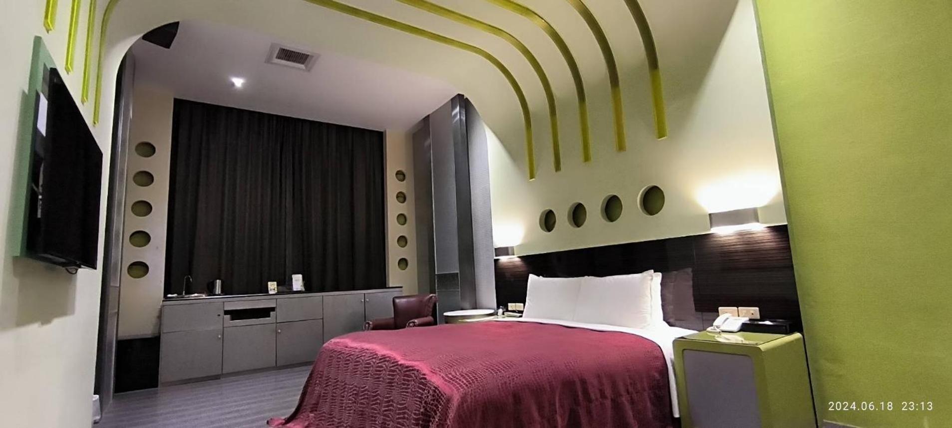 Shantis Motel Chiayi Buitenkant foto