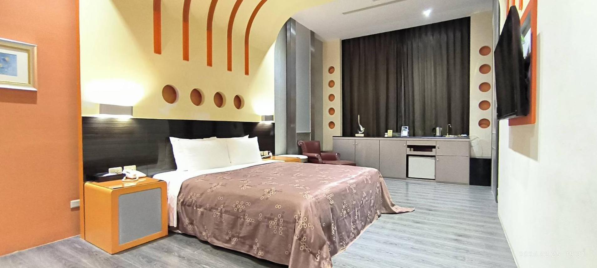 Shantis Motel Chiayi Buitenkant foto