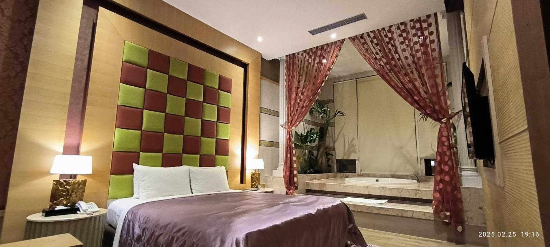 Shantis Motel Chiayi Buitenkant foto