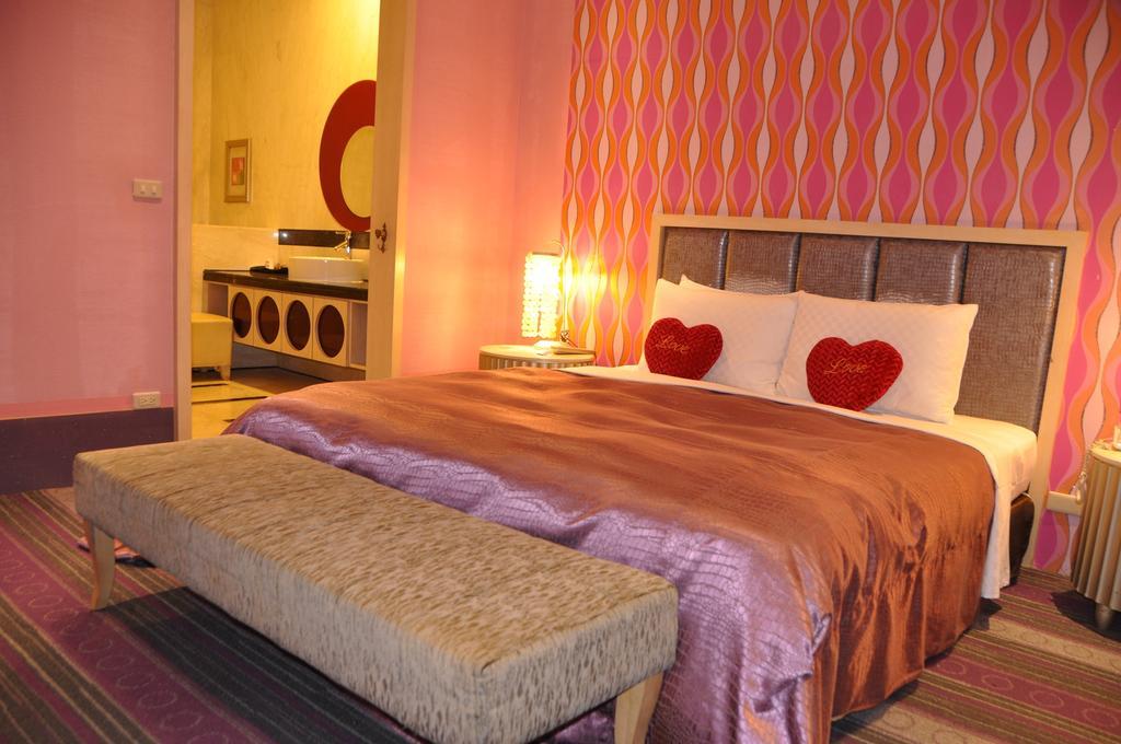 Shantis Motel Chiayi Buitenkant foto