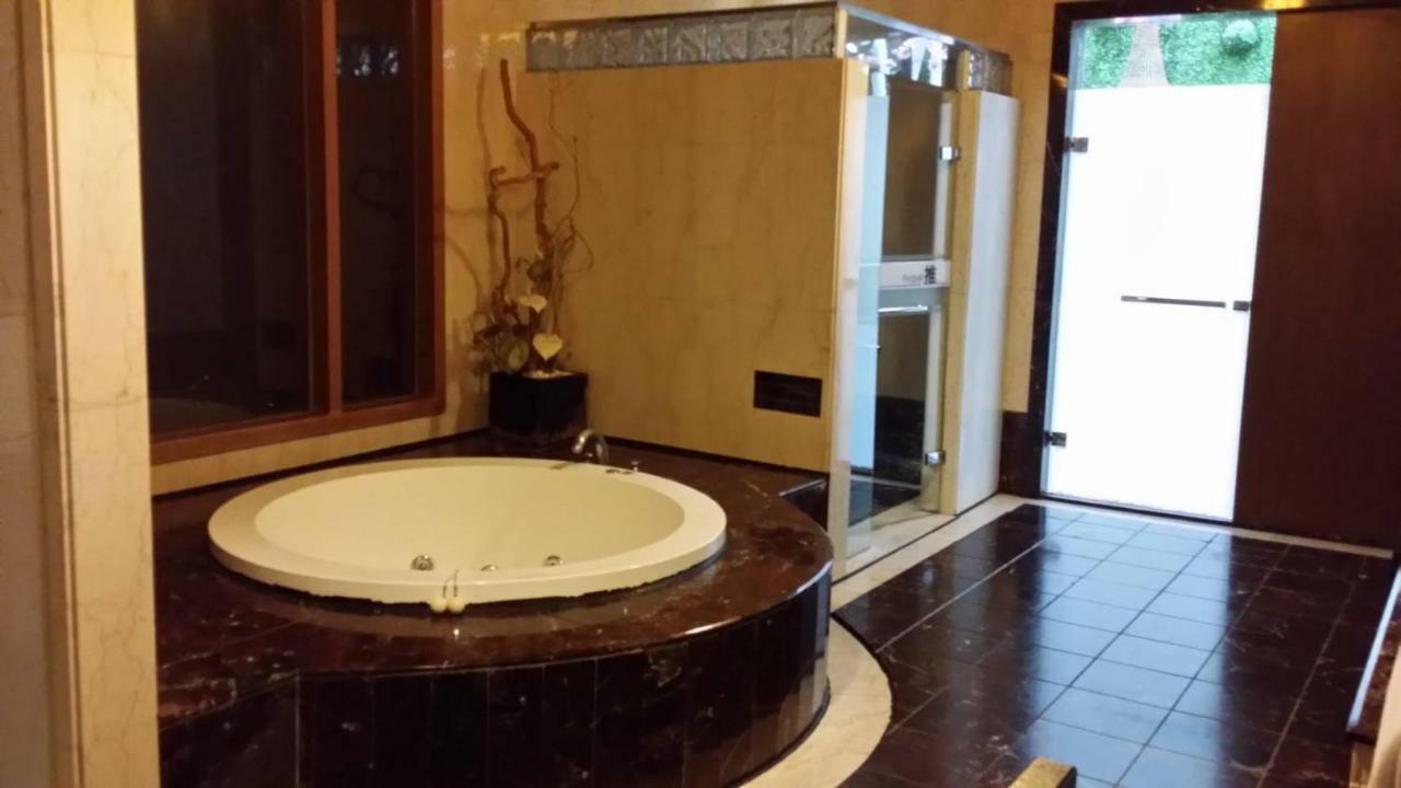 Shantis Motel Chiayi Buitenkant foto
